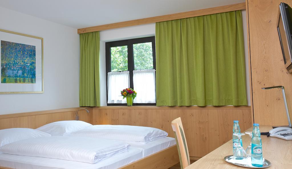 Hotel Zur Muehle Ismaning Exterior foto