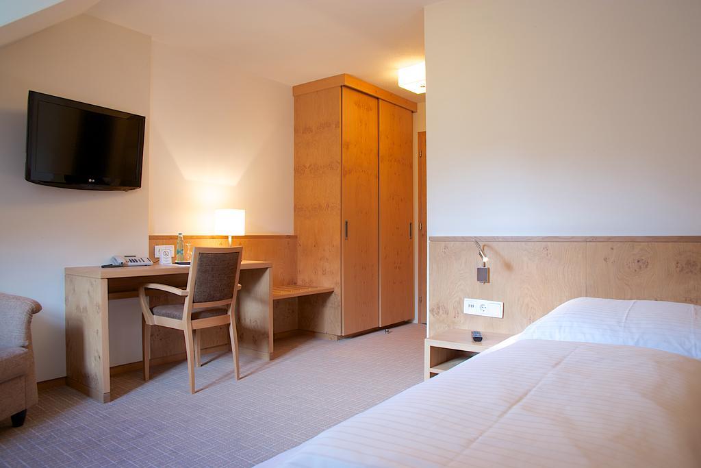Hotel Zur Muehle Ismaning Exterior foto